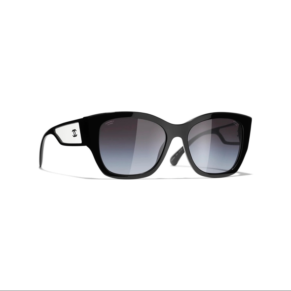 CHANEL Black Cat-Eye Sunglasses with Gradient Gray Lenses